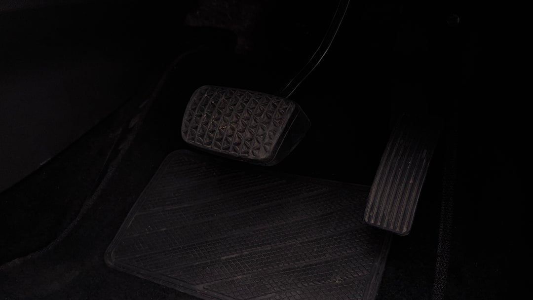 2019 Holden Astra R, Automatic, 20353 km, Pedals and Footmat