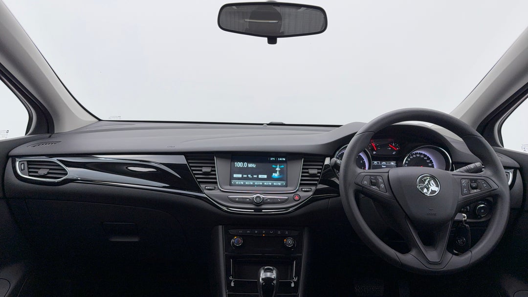 2019 Holden Astra R, Automatic, 20353 km, Dashboard View