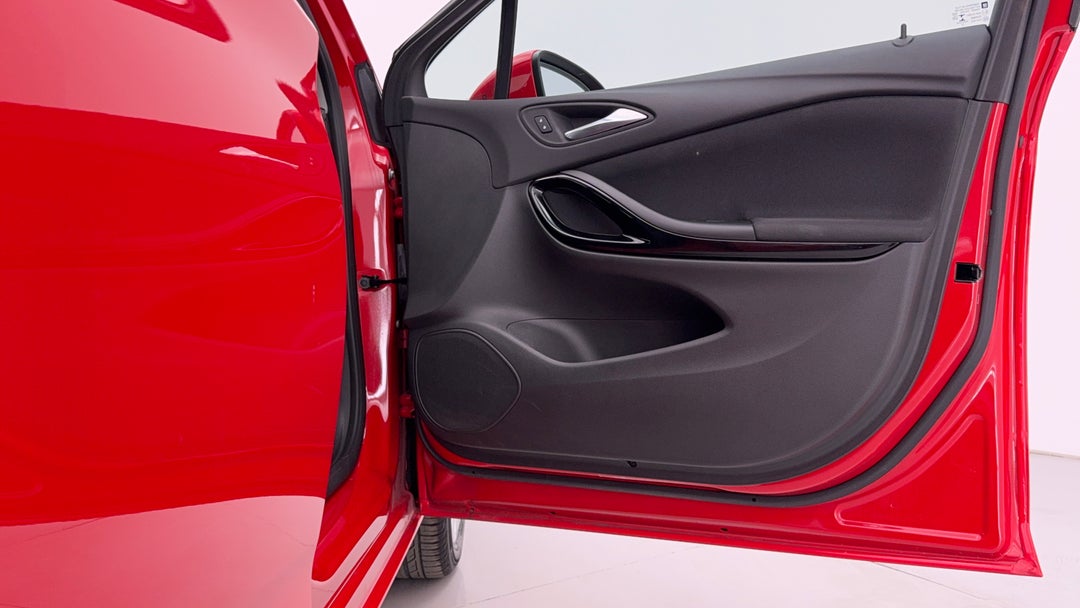 2019 Holden Astra R, Automatic, 20353 km, Speaker View