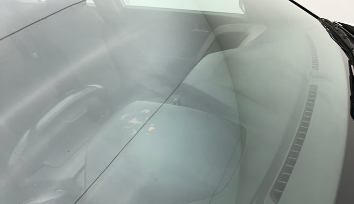 2016 Hyundai Creta SX PLUS AT 1.6 PETROL, Petrol, Automatic, 84,766 km, Front windshield - Minor spot on windshield
