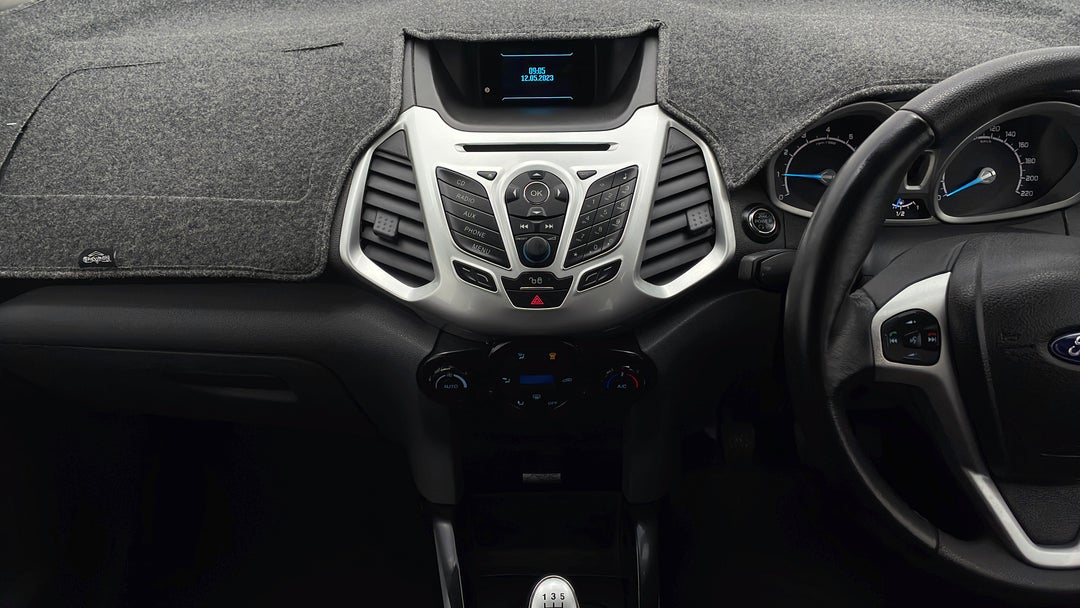 2013 Ford Ecosport Titanium 1.0, Manual, 116121 km, Center Console