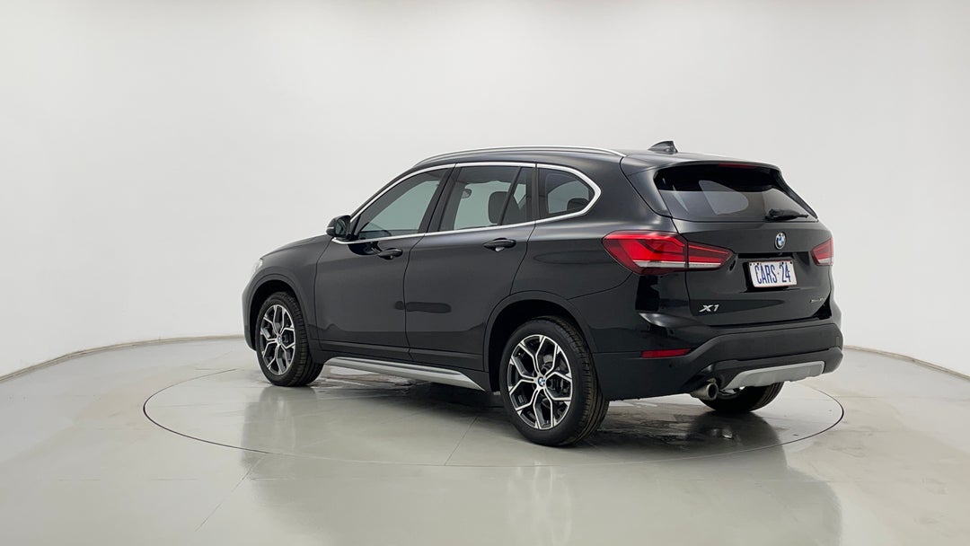 Left Back Diagonal (45- Degree) View