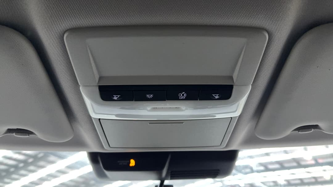2024 Mitsubishi Outlander Ls 7 Seat (2WD), Automatic, 60344 km, On-Roof Controls/Sunglass holder