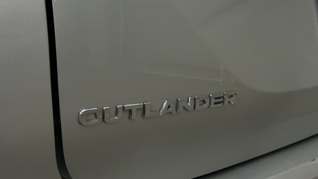 2024 Mitsubishi Outlander Ls 7 Seat (2WD), Automatic, 60344 km, Badge (Boot Left Side)