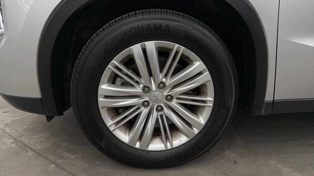 2024 Mitsubishi Outlander Ls 7 Seat (2WD), Automatic, 60344 km, Left Front Wheel