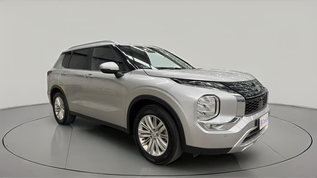 2024 Mitsubishi Outlander Ls 7 Seat (2WD), Automatic, 60344 km, Right Front Diagonal (45- Degree) View