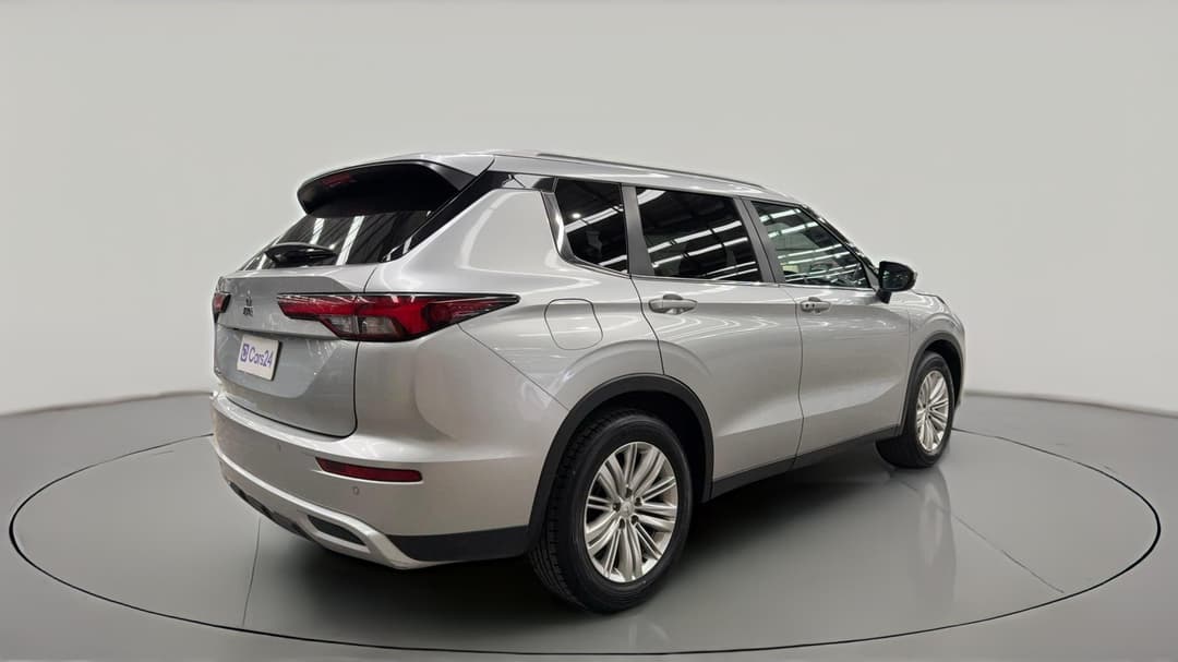 2024 Mitsubishi Outlander Ls 7 Seat (2WD), Automatic, 60344 km, Right Back Diagonal (45- Degree) View
