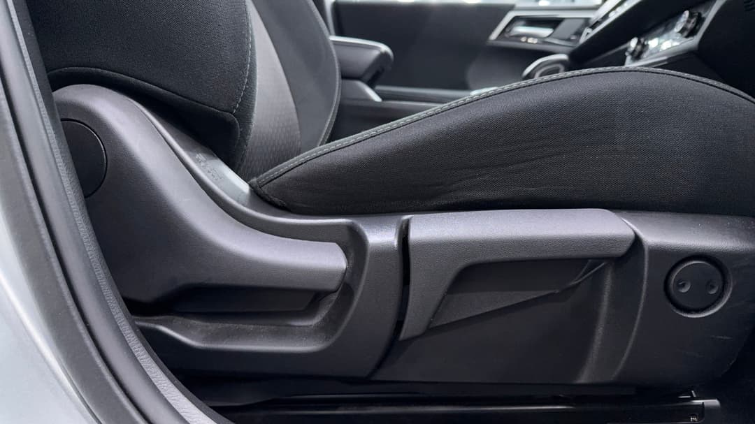 2024 Mitsubishi Outlander Ls 7 Seat (2WD), Automatic, 60344 km, Drivers Side Adjustment Panel
