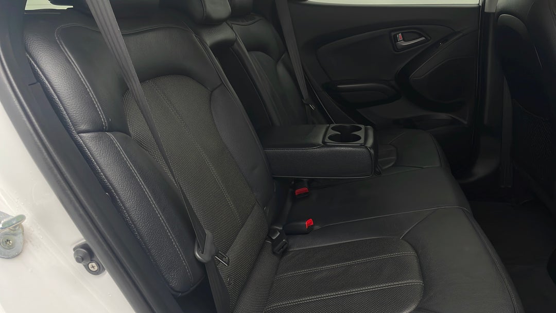 2015 Hyundai Ix35 Highlander (awd), Automatic, 80571 km, Right Side Rear Door Cabin View