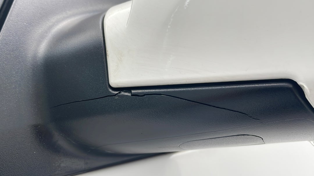 2015 Hyundai Ix35 Highlander (awd), Automatic, 80571 km, Side Mirrors Housing LHS Scratch