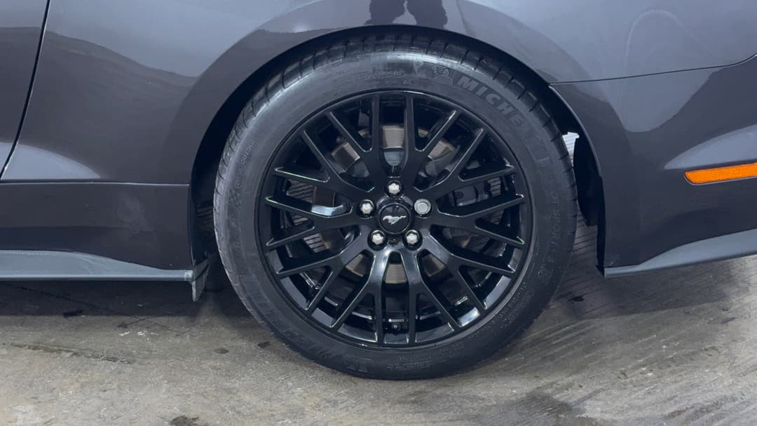2022 Ford Mustang Gt 5.0 V8, Automatic, 28939 km, Left Rear Wheel