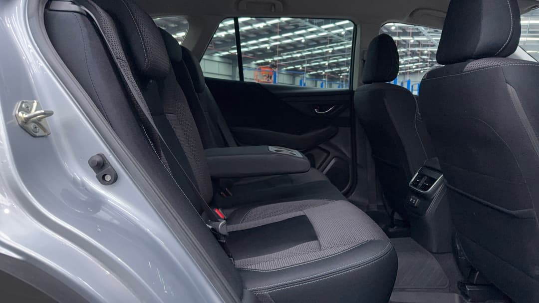 2021 Subaru Outback AWD, Automatic, 78254 km, Right Side Rear Door Cabin View