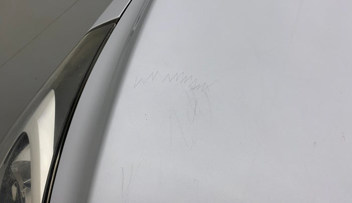 2013 Hyundai Verna FLUIDIC 1.6 VTVT SX, Petrol, Manual, 1,05,111 km, Bonnet (hood) - Minor scratches