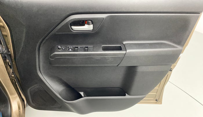 2021 Maruti New Wagon-R ZXI 1.2L AGS, Petrol, Automatic, 3,346 km, Driver Side Door Panels Control