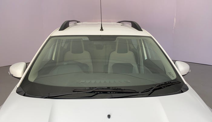 2020 Renault TRIBER RXT, Petrol, Manual, 17,598 km, Front windshield - Minor - Windshield delamination