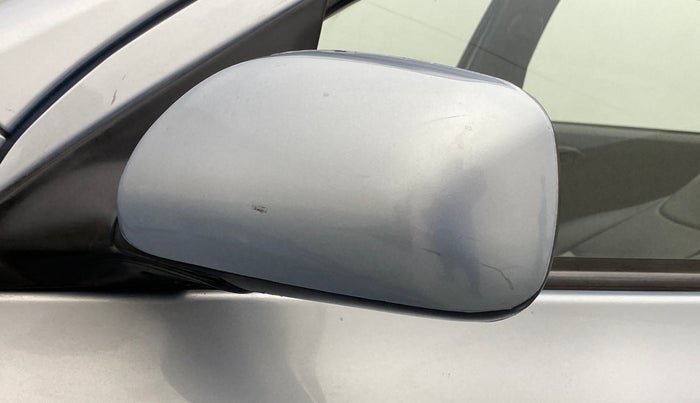 2011 Toyota Etios G, Petrol, Manual, 98,256 km, Left rear-view mirror - Cover has minor damage