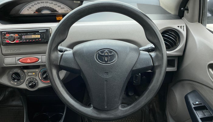 2011 Toyota Etios G, Petrol, Manual, 98,256 km, Steering Wheel Close Up