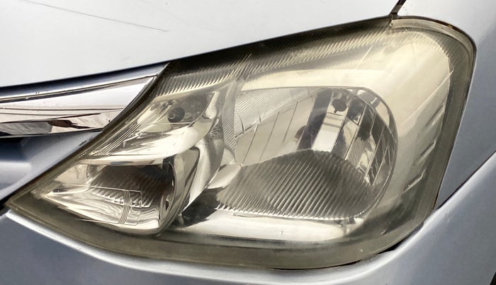 2011 Toyota Etios G, Petrol, Manual, 98,256 km, Left headlight - Faded