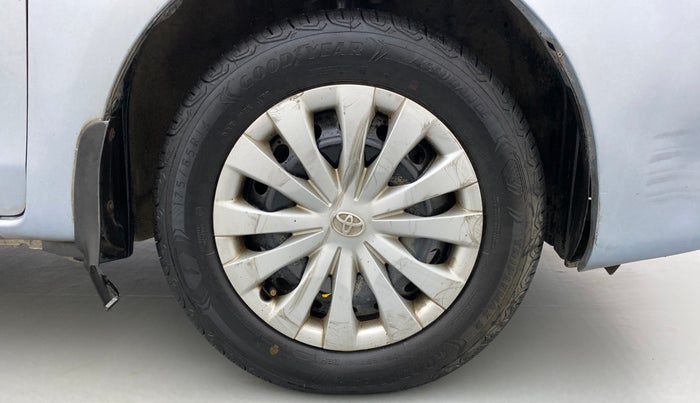 2011 Toyota Etios G, Petrol, Manual, 98,256 km, Right Front Wheel