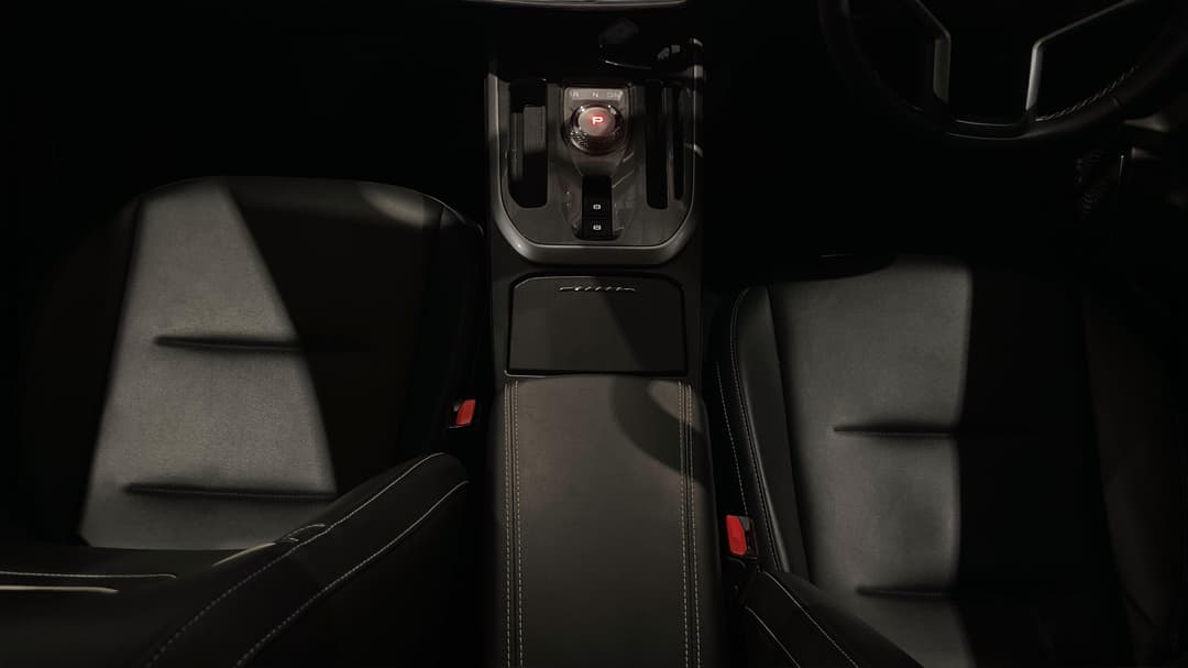 2022 GWM Haval Jolion Lux, Automatic, 61364 km, Center Console