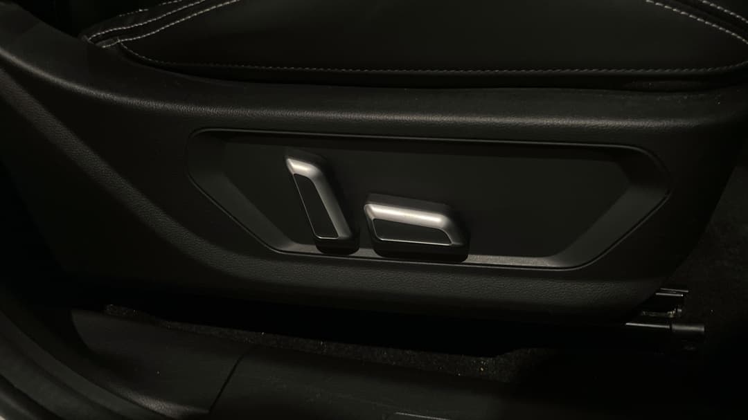 2022 GWM Haval Jolion Lux, Automatic, 61364 km, Drivers Side Adjustment Panel