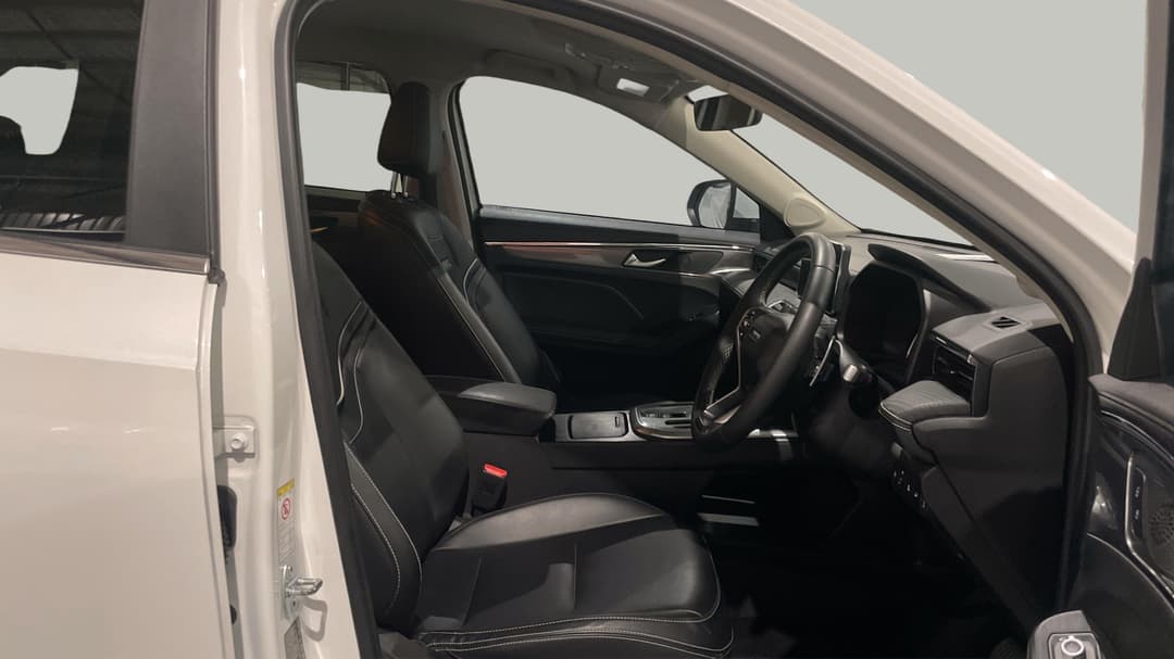 2022 GWM Haval Jolion Lux, Automatic, 61364 km, Right Side Front Door Cabin View