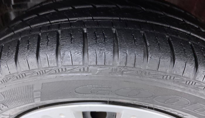 2015 Honda Brio 1.2 S MT I VTEC, Petrol, Manual, 31,298 km, Left Front Tyre Tread