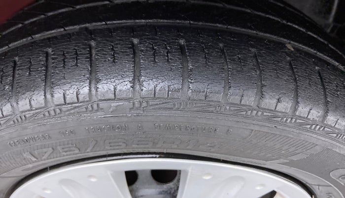 2015 Honda Brio 1.2 S MT I VTEC, Petrol, Manual, 31,298 km, Right Front Tyre Tread