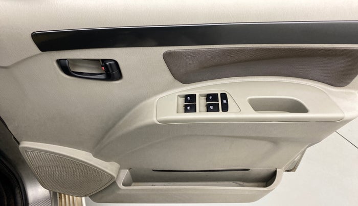 2015 Mahindra Scorpio S4PLUS, Diesel, Manual, 63,606 km, Driver Side Door Panels Control