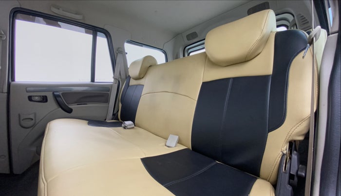 2015 Mahindra Scorpio S4PLUS, Diesel, Manual, 63,606 km, Right Side Rear Door Cabin