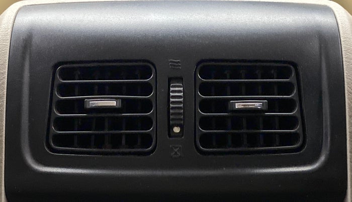 2015 Mahindra Scorpio S4PLUS, Diesel, Manual, 63,606 km, Rear AC Vents