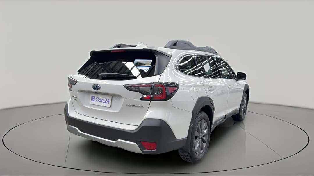 2023 Subaru Outback AWD, Automatic, 37658 km, Right Back Diagonal (45- Degree) View