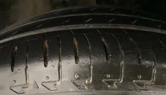 2017 Maruti IGNIS ZETA 1.2 AMT, Petrol, Automatic, 95,525 km, Right Front Tyre Tread