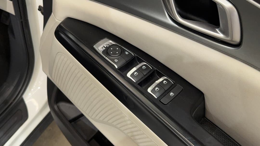 2022 Kia Carnival S, Automatic, 86388 km, Drivers Side Door Panel Controls