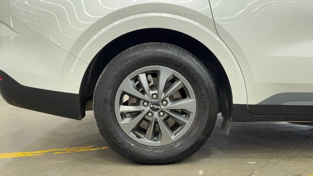 2022 Kia Carnival S, Automatic, 86388 km, Right Rear Wheel