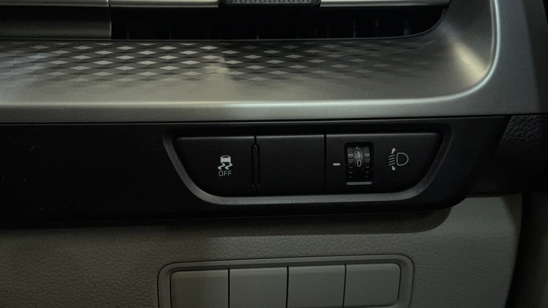 2022 Kia Carnival S, Automatic, 86388 km, Utility Switches/Buttons
