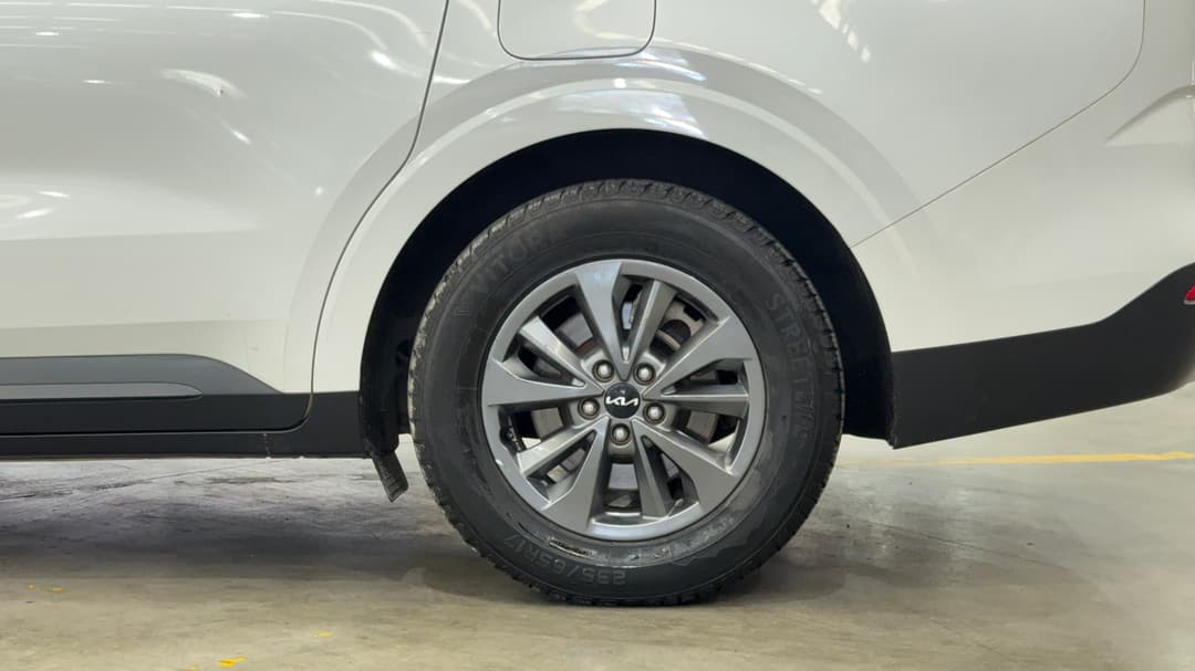 2022 Kia Carnival S, Automatic, 86388 km, Left Rear Wheel