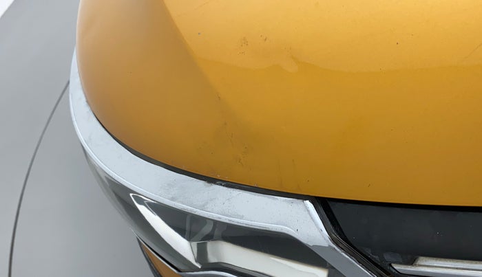 2020 Renault TRIBER RXZ AMT, Petrol, Automatic, 32,536 km, Bonnet (hood) - Slightly dented