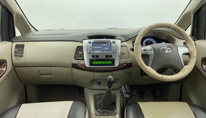 2014 Toyota Innova 2.5 VX 8 STR BS IV, Diesel, Manual, 1,37,097 km, Dashboard