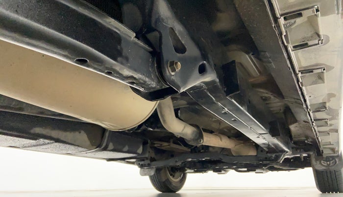 2014 Toyota Innova 2.5 VX 8 STR BS IV, Diesel, Manual, 1,37,097 km, Right Side Underbody