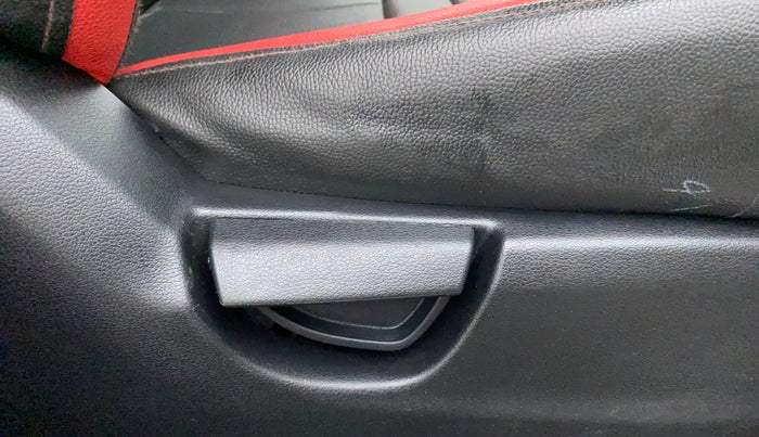 2019 Hyundai NEW SANTRO SPORTZ CNG, CNG, Manual, 11,893 km, Driver Side Adjustment Panel
