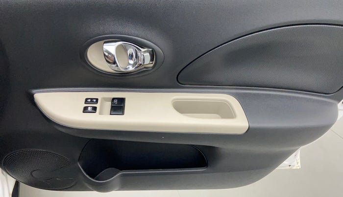2016 Nissan Micra Active XL, Petrol, Manual, 66,412 km, Driver Side Door Panels Control
