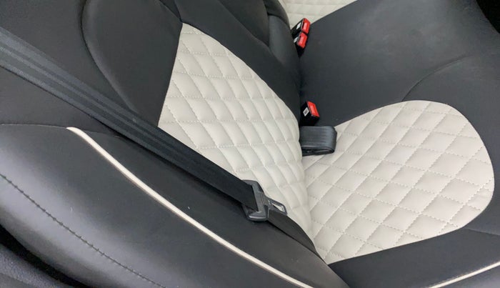 2022 Tata TIGOR XZ PLUS CNG, CNG, Manual, 27,301 km, Second-row right seat - Cover slightly stained
