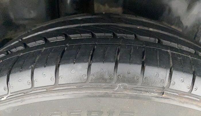 2019 Maruti Ciaz DELTA 1.5 SHVS VVT MT, Petrol, Manual, 20,701 km, Right Rear Tyre Tread