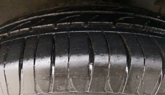 2014 Hyundai Grand i10 SPORTS 1.2 VTVT, Petrol, Manual, 61,478 km, Left Rear Tyre Tread