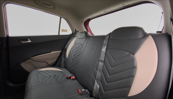 2014 Hyundai Grand i10 SPORTS 1.2 VTVT, Petrol, Manual, 61,478 km, Right Side Rear Door Cabin