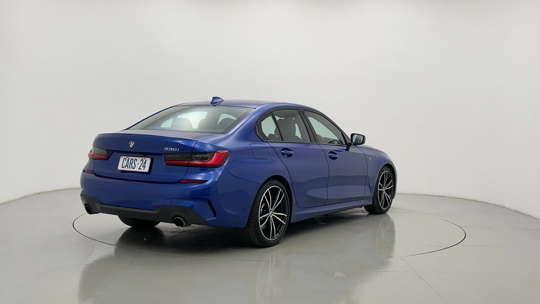 Right Back Diagonal (45- Degree) View