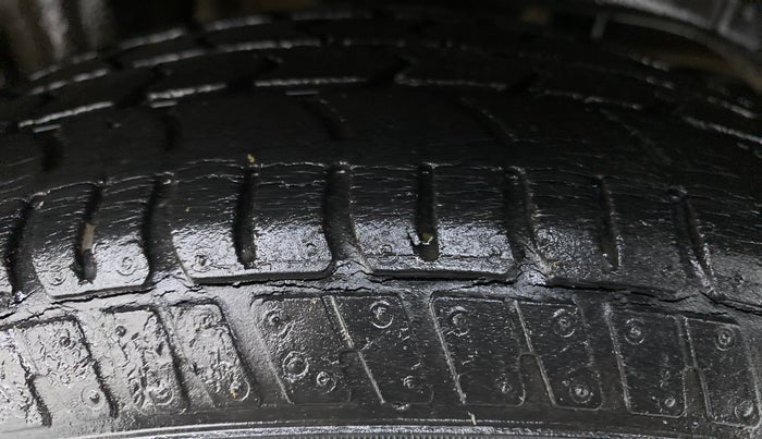 2015 Maruti Alto K10 VXI P, CNG, Manual, 33,818 km, Right Rear Tyre Tread