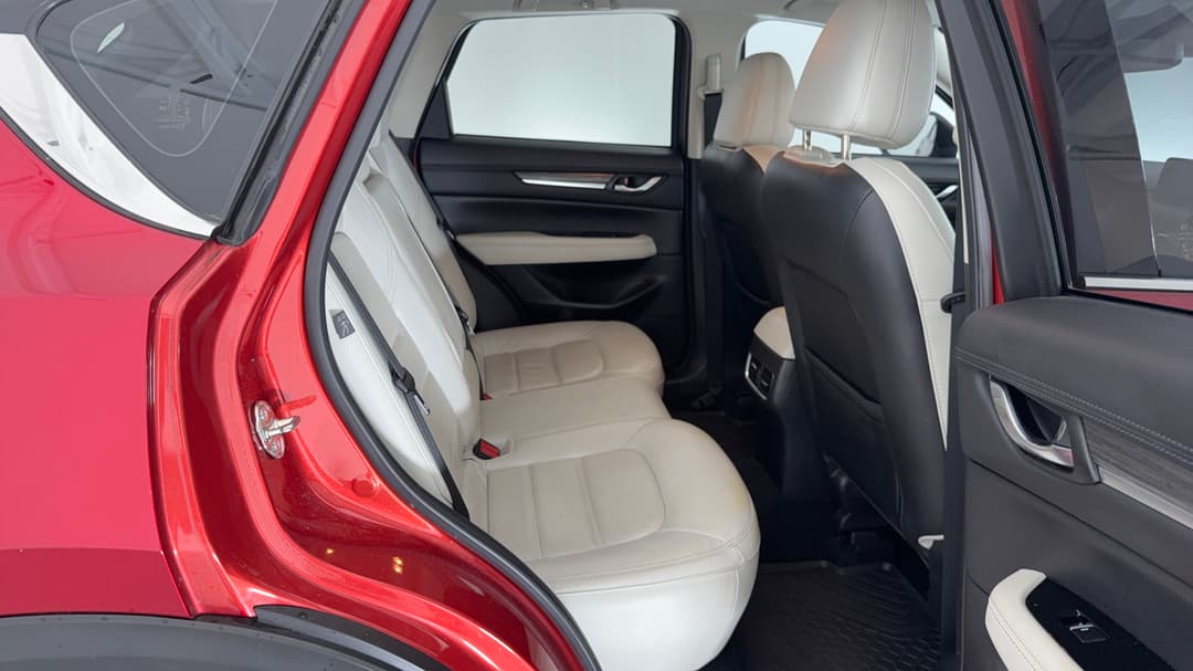2019 Mazda CX-5 Gt (4x4), Automatic, 78710 km, Right Side Rear Door Cabin View