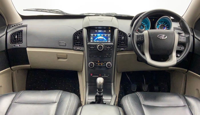 2017 Mahindra XUV500 W6 4X2, Diesel, Manual, 51,223 km, Dashboard
